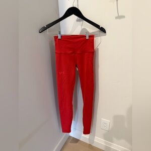 Lululemon - Size 4 Team Canada wunder train leggings